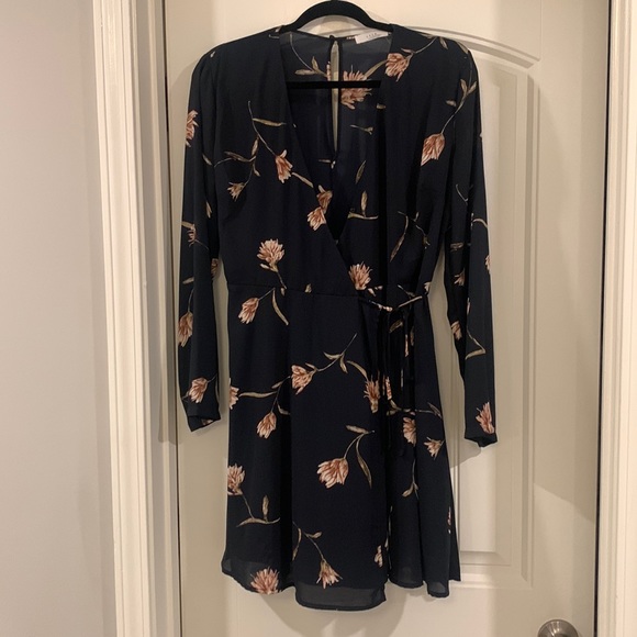 Lush floral wrap dress - Picture 1 of 5